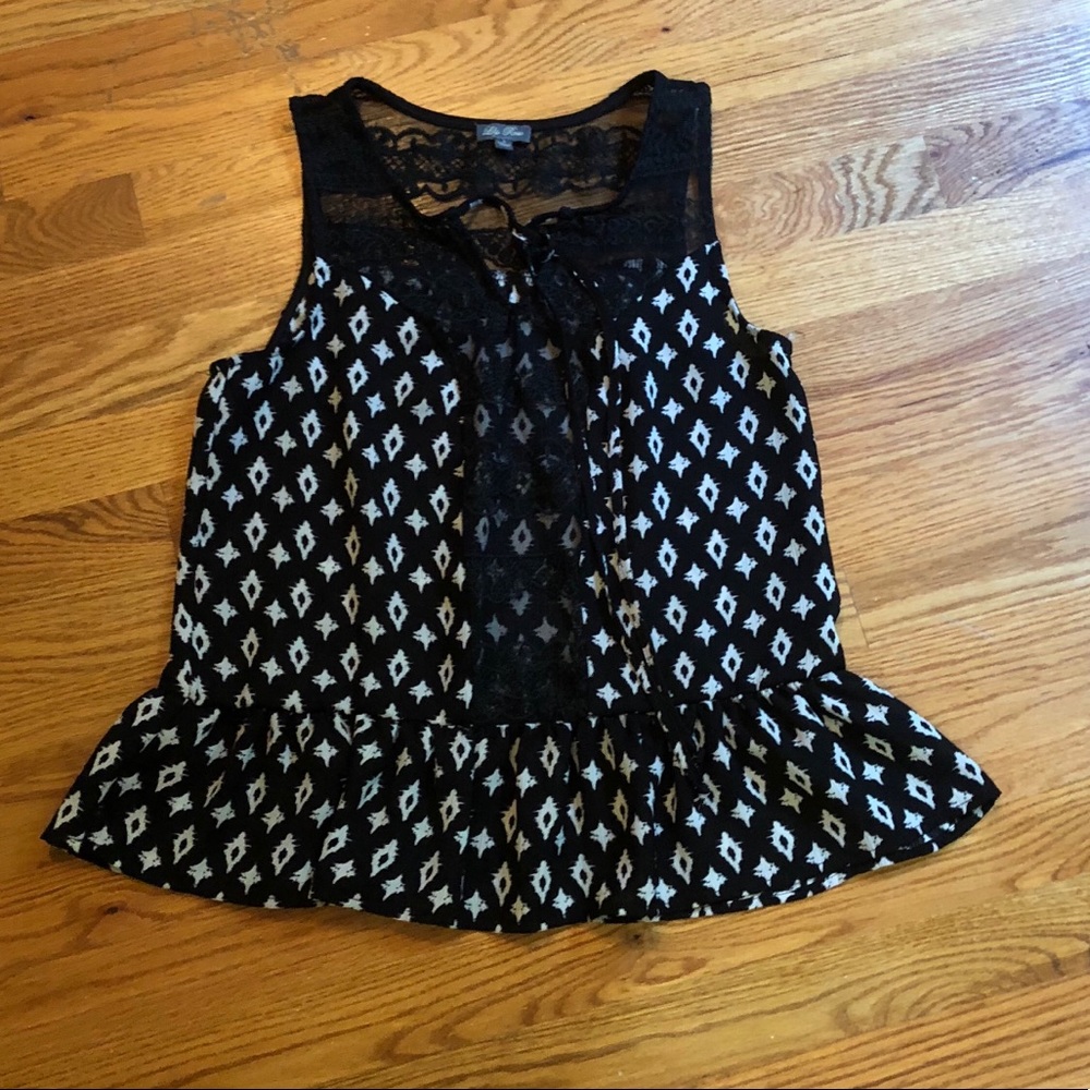 Lily Rose Peekaboo Top